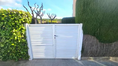 Garaje en venta en Calle Tarragones del, La Pobla de Montornès de 4.000 €