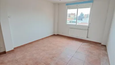 Piso en venta en Calle San Blas, Monfarracinos de 56.000 €
