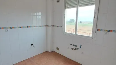 Piso en venta en Calle San Blas, Monfarracinos de 56.000 €