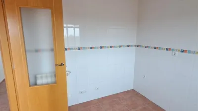 Piso en venta en Calle San Blas, Monfarracinos de 56.000 €