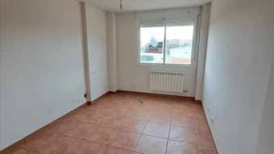 Piso en venta en Calle San Blas, Monfarracinos de 56.000 €
