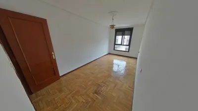 Flat on Calle de Asturias photo 9