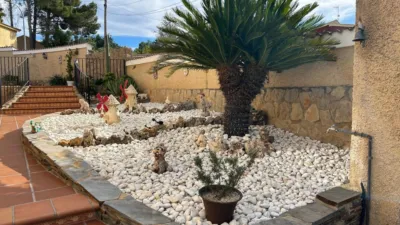 Chalet unifamiliar en venta en Carrer Pinassa, Montserrat de 375.000 €
