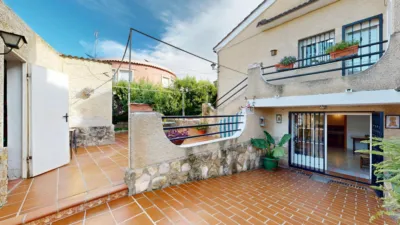 Chalet unifamiliar en venta en Carrer Pinassa, Montserrat de 375.000 €