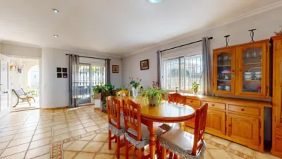 Chalet unifamiliar en venta en Carrer Pinassa, Montserrat de 375.000 €