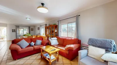 Chalet unifamiliar en venta en Carrer Pinassa, Montserrat de 375.000 €