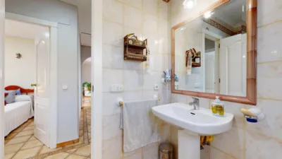 Chalet unifamiliar en venta en Carrer Pinassa, Montserrat de 375.000 €