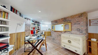 Chalet unifamiliar en venta en Carrer Pinassa, Montserrat de 375.000 €