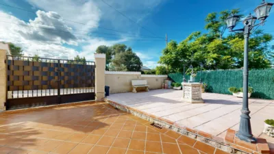 Chalet unifamiliar en venta en Carrer Pinassa, Montserrat de 375.000 €