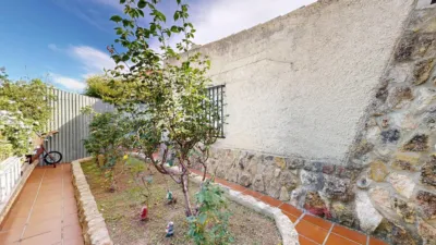 Chalet unifamiliar en venta en Carrer Pinassa, Montserrat de 375.000 €