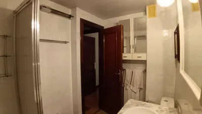 Apartment on Calle del Poeta Díez Gaviño photo 11