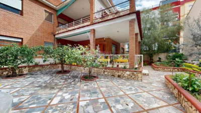Detached house on Carrer de Gómez Ferrer photo 3