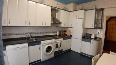 Apartment on Avenida de Carlos VII photo 27