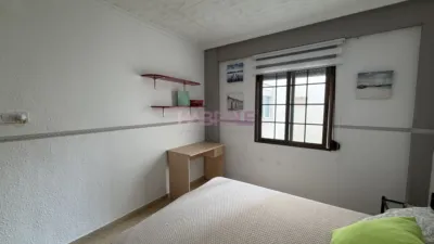 Apartment for sale on Carrer de Jacinto Benavente photo 3
