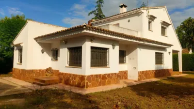 Detached Family Home in Urbanizaciones Cumbres de Calicanto-Manyes-Barbeta photo 4