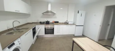 Chalet adosado en alquiler en Calle de la Amistad, Quart de Poblet de 1.980 €<span>/mes</span>