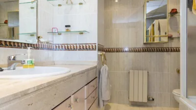 Chalet adosado en venta en Camino del Pilón, Miralbueno (Zaragoza Capital) de 425.000 €