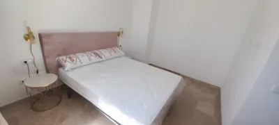 Chalet adosado en alquiler en Calle de la Amistad, Quart de Poblet de 2.150 €<span>/mes</span>