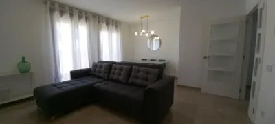 Chalet adosado en alquiler en Calle de la Amistad, Quart de Poblet de 2.150 €<span>/mes</span>