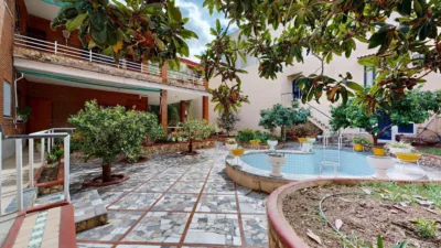 Chalet unifamiliar en venta en Carrer de Gómez Ferrer, cerca de Carrera de Cantarerías, Zona L'Ermita (Torrent) de 650.000 €
