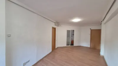 Piso en alquiler en Olivereta - Imagen 2