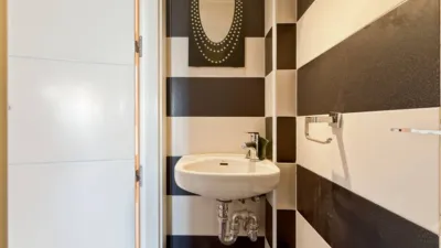 Dúplex en venta en Calle de Luis Portones, Berruguete (Distrito Tetuán. Madrid Capital) de 385.000 €