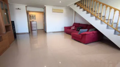 Dúplex en venta en Calle de José Antonio, 22, Sevilla la Nueva de 399.900 €