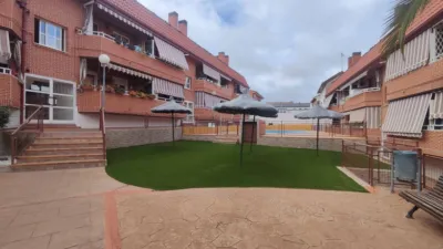 Dúplex en venta en Calle de José Antonio, 22, Sevilla la Nueva de 399.900 €
