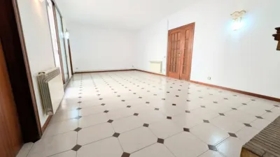 Piso en venta en Carrer de Lugo, El Carmel (Distrito Horta-Guinardó. Barcelona Capital) de 428.900 €