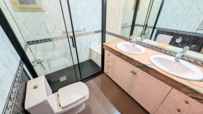 Piso en venta en Carrer de Lugo, El Carmel (Distrito Horta-Guinardó. Barcelona Capital) de 428.900 €