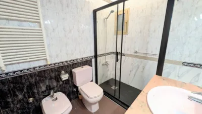 Piso en venta en Carrer de Lugo, El Carmel (Distrito Horta-Guinardó. Barcelona Capital) de 428.900 €