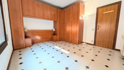 Piso en venta en Carrer de Lugo, El Carmel (Distrito Horta-Guinardó. Barcelona Capital) de 428.900 €