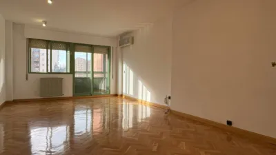 Piso en alquiler en Calle de Pedro Rico - Imagen 3