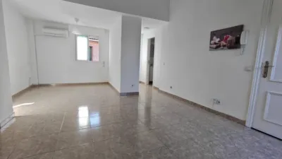 Top-floor apartment on Calle de la Constitución photo 14