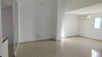 Top-floor apartment on Calle de la Constitución photo 16