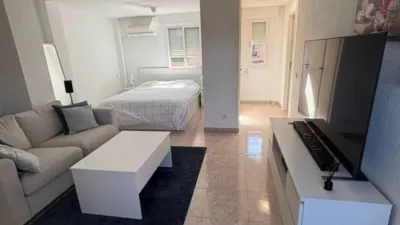 Top-floor apartment on Calle de la Constitución photo 11