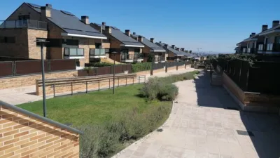 Terraced House in the North photo 31