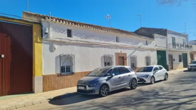 Casa adosada en venta en Colegio Publico, Pedanías y Barrios Rurales (Albacete Capital) de 150.000 €