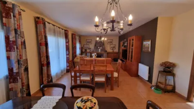 Townhouse in Valdastillas photo 12