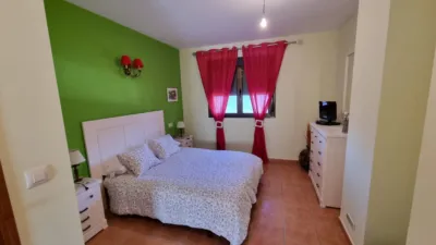 Townhouse in Valdastillas photo 41