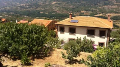 Townhouse in Valdastillas photo 5
