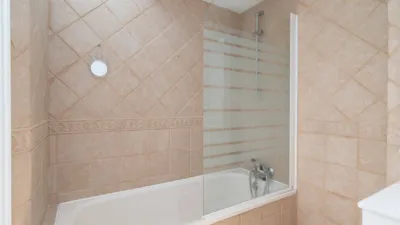 Piso en alquiler en Calle de Angelita Cavero - Imagen 30