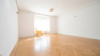 Piso en alquiler en Calle de Mesena, cerca de Calle de Aleixandre - Imagen 3