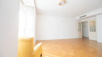 Piso en alquiler en Calle de Mesena, cerca de Calle de Aleixandre - Imagen 5