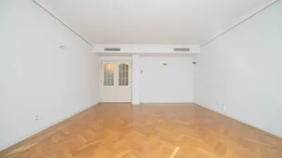 Piso en alquiler en Calle de Mesena, cerca de Calle de Aleixandre - Imagen 9