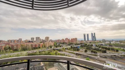 Piso en alquiler en Calle de Dulce Chacón - Imagen 2