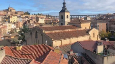 Piso en alquiler en Ezequiel Gonzalez, Centro (Segovia Capital) de 950 €<span>/mes</span>