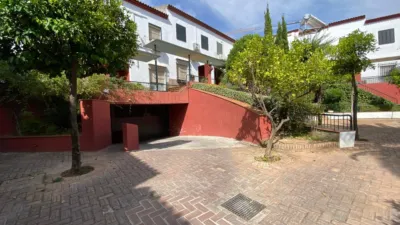 House on Orellana Street photo 19