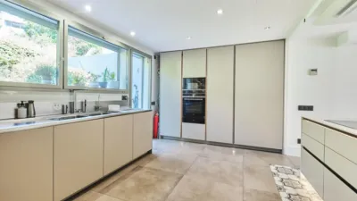 House on Maria Reina Street photo 15