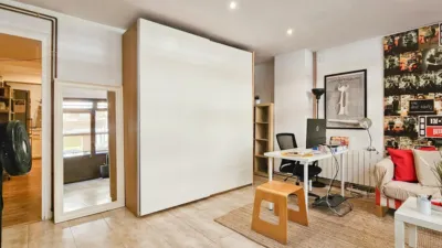 Flat on Carrer del Clot photo 3